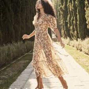 Rimbaud Dress in Ambridge Rose Mustard, Size Medium